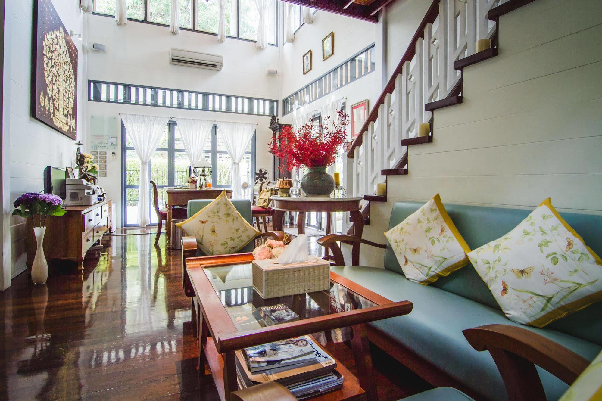 Baan Noppawong Hotel Bangkok Exterior foto